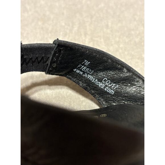 Born Size 7 Black Leather Sandals Women’s Shoes Excellent Condition - Picture 6 of 7